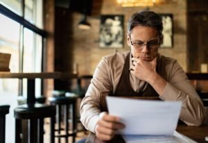 Hvordan bruke kontrast for å forbedre design