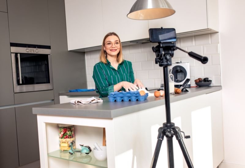 Hvordan lage profesjonelle videoer hjemme